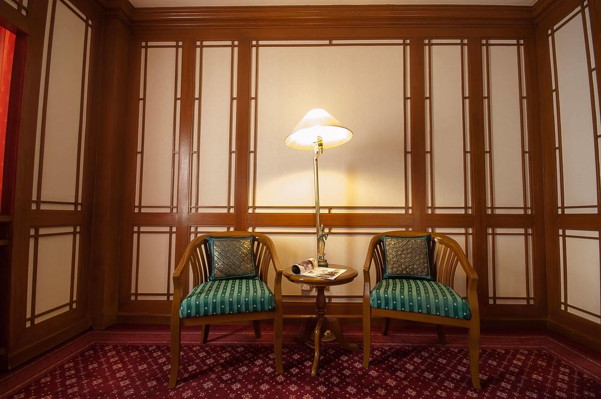 Diamond Plaza Hotel Хатъяй Экстерьер фото