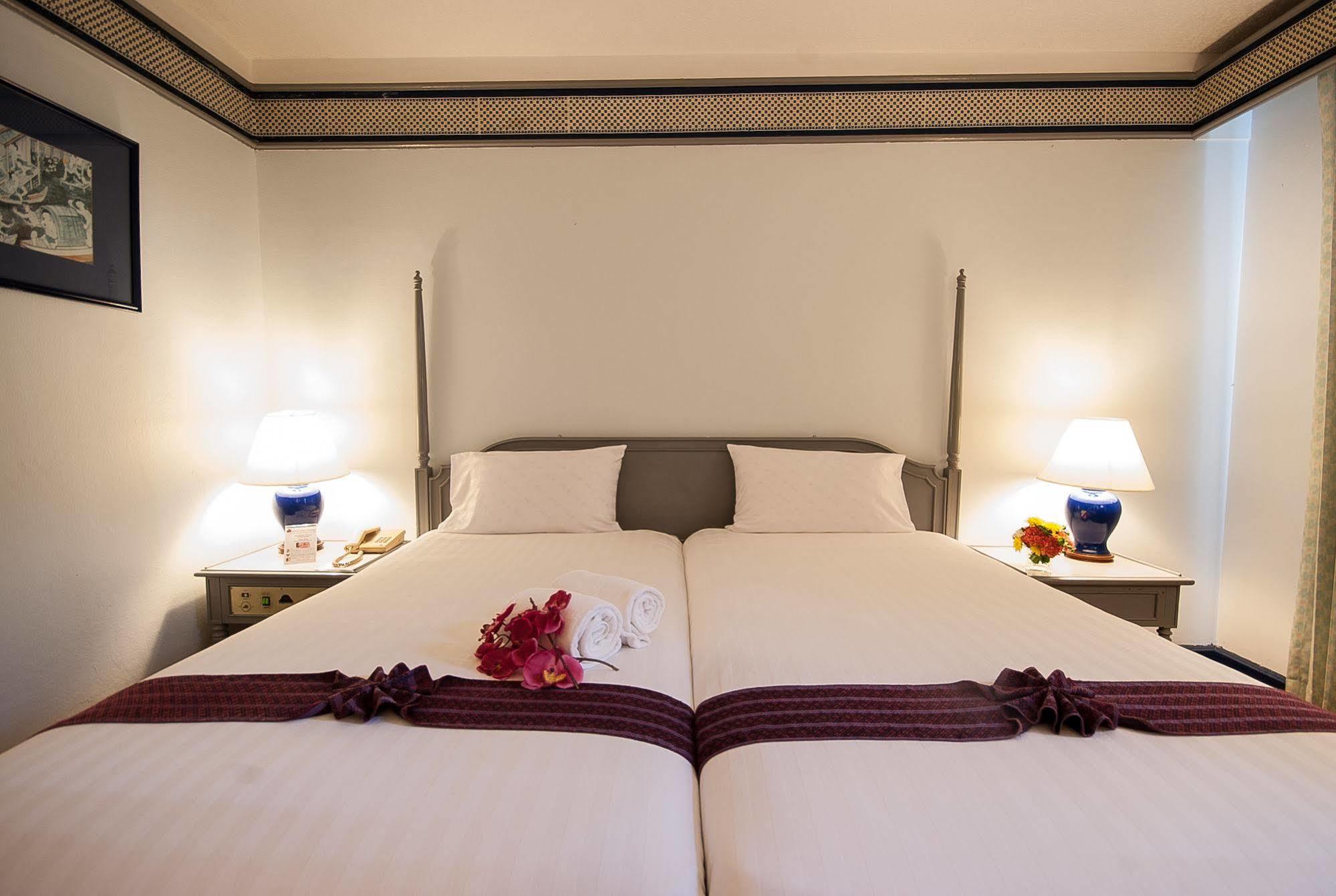 Diamond Plaza Hotel Хатъяй Экстерьер фото