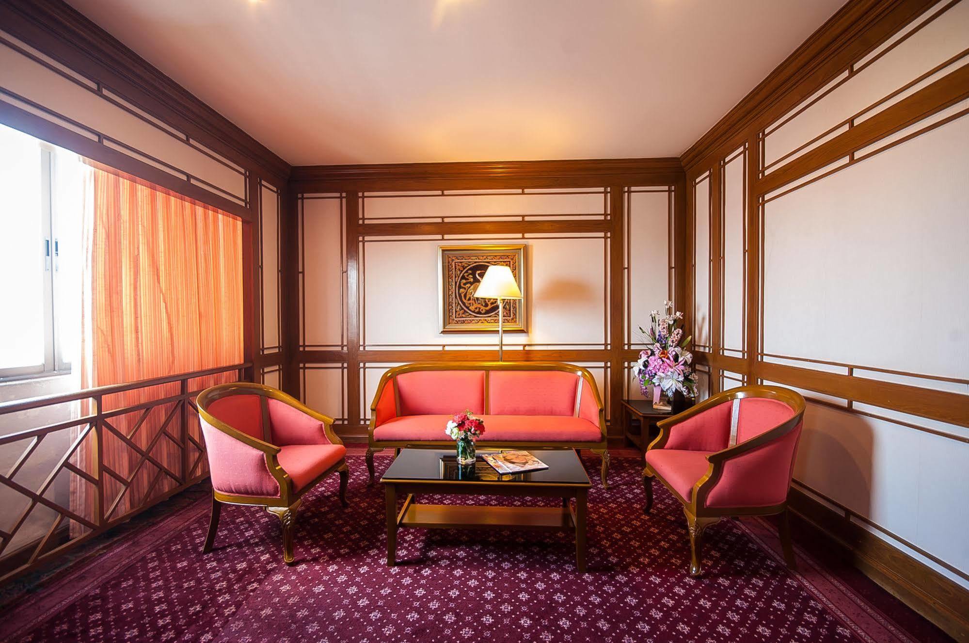 Diamond Plaza Hotel Хатъяй Экстерьер фото